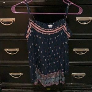 Super cute top!! 💕